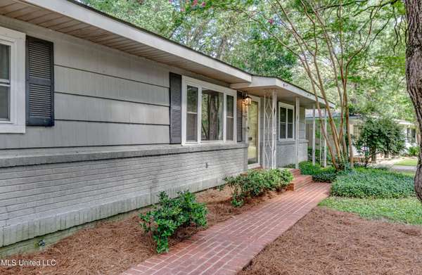 1838 Parkridge Drive, Jackson, MS 39211