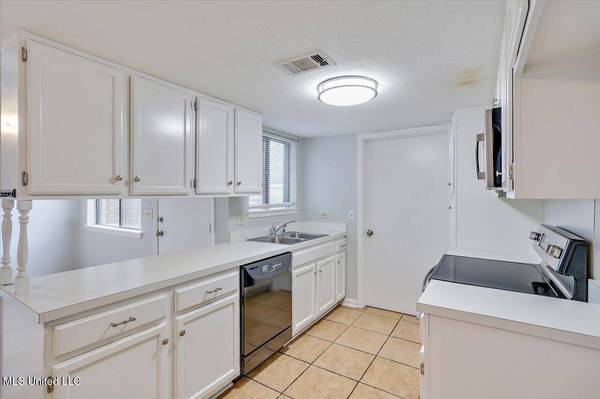 167 Lakebend Circle, Brandon, MS 39042