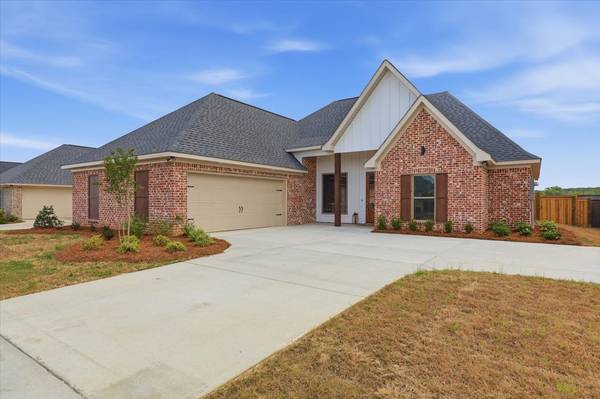 1110 Old Ct Crossing, Flowood, MS 39232