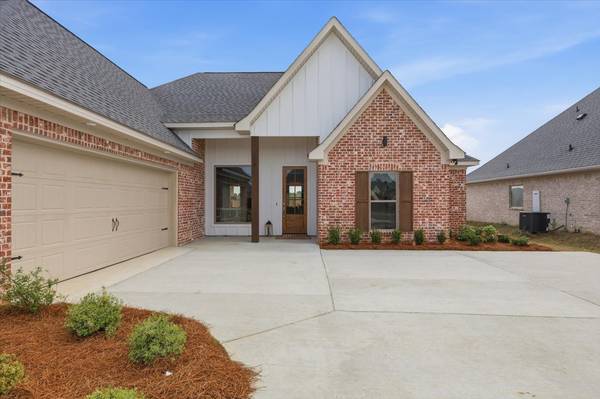 1110 Old Ct Crossing, Flowood, MS 39232