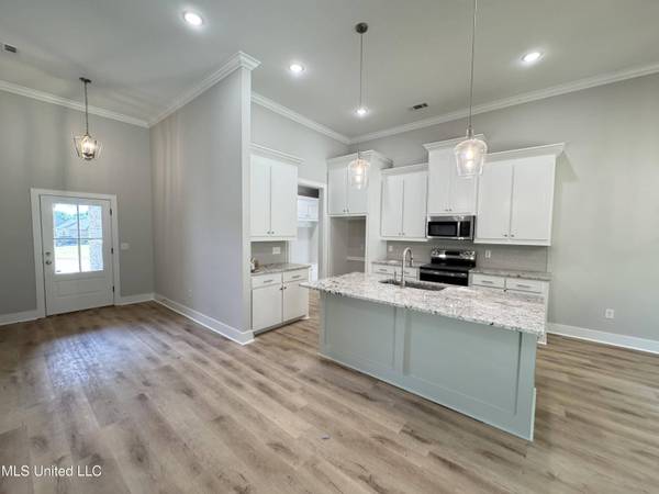 743 Magnolia Point Circle, Pearl, MS 39208