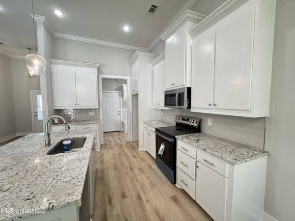 743 Magnolia Point Circle, Pearl, MS 39208