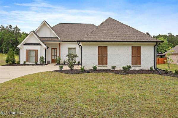 1622 Old Lake Road, Brandon, MS 39042
