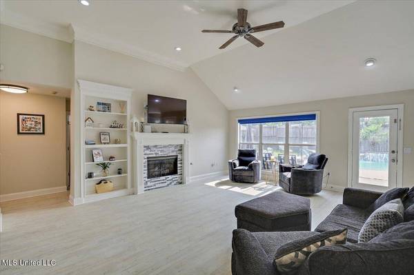 230 Lighthouse Lane, Brandon, MS 39047