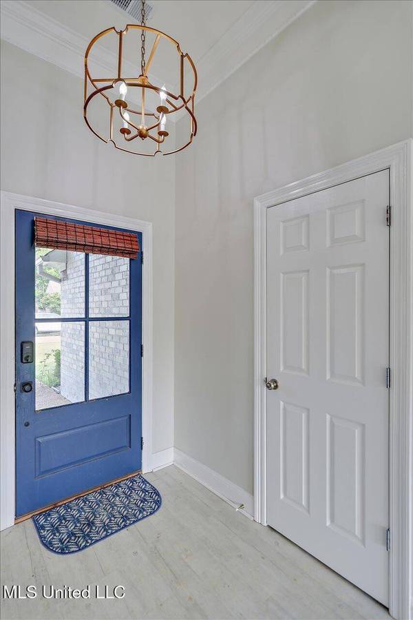 230 Lighthouse Lane, Brandon, MS 39047