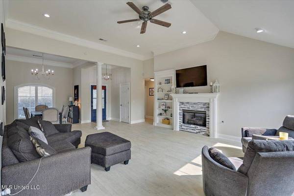 230 Lighthouse Lane, Brandon, MS 39047