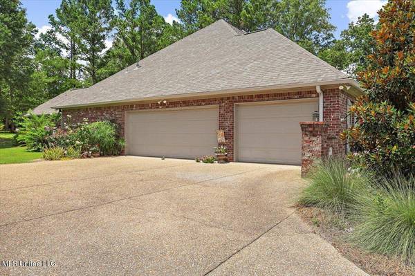 105 Sandstone Drive, Brandon, MS 39047