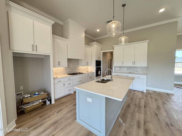 1203 Old Ct Crossing, Flowood, MS 39232