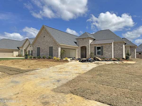 913 Brunswick Court, Flowood, MS 39232