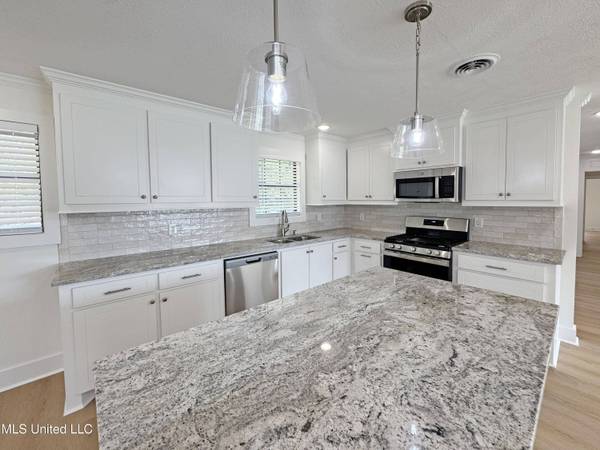 122 Duffey Drive, Florence, MS 39073