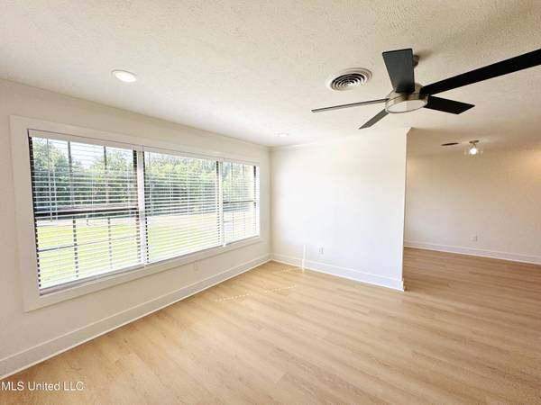 122 Duffey Drive, Florence, MS 39073