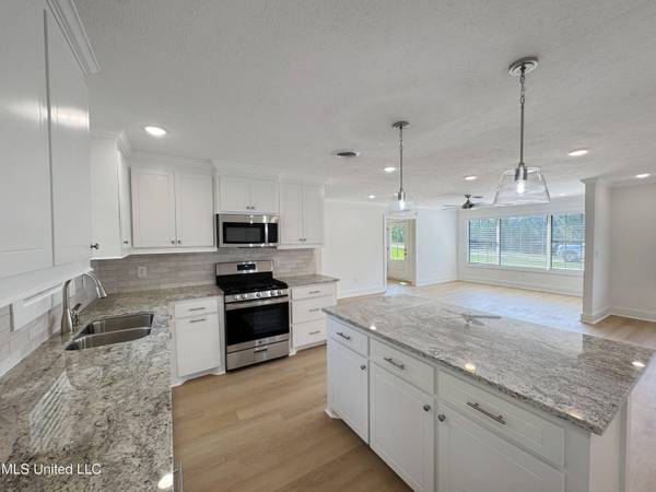 122 Duffey Drive, Florence, MS 39073