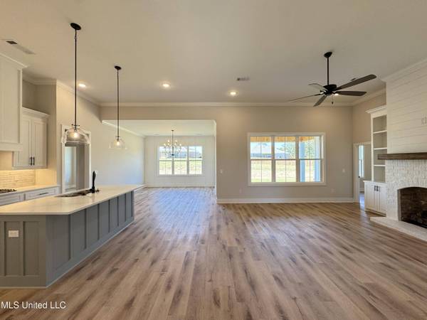 404 Lennon Lane, Brandon, MS 39047