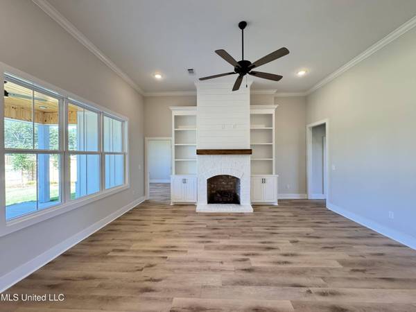 404 Lennon Lane, Brandon, MS 39047