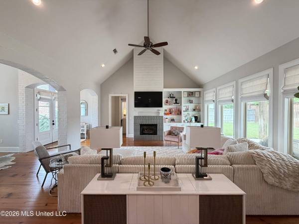1009 Sapphire Crossing, Flowood, MS 39232