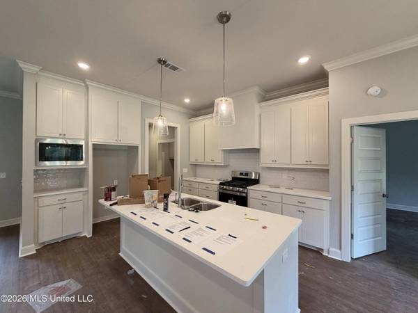 217 Anderson Oaks Drive, Pearl, MS 39208