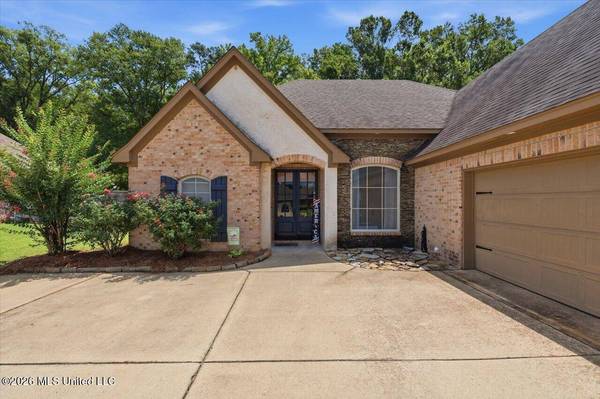 200 Belle Oak Drive, Brandon, MS 39042