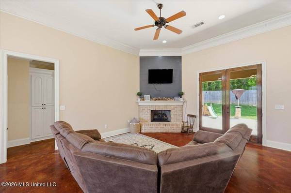 200 Belle Oak Drive, Brandon, MS 39042
