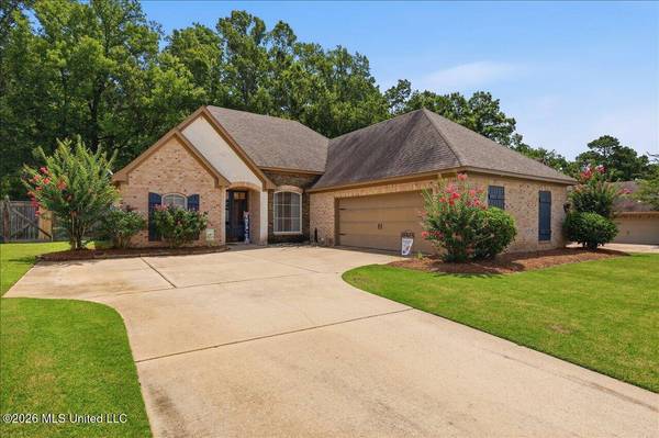 200 Belle Oak Drive, Brandon, MS 39042