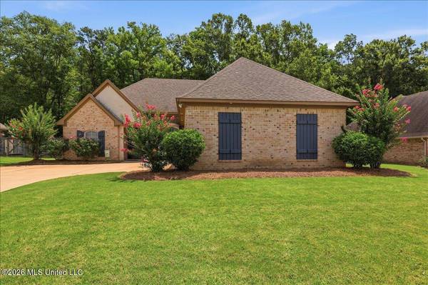 200 Belle Oak Drive, Brandon, MS 39042