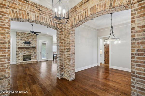 221 Hidden Hills Parkway, Brandon, MS 39047