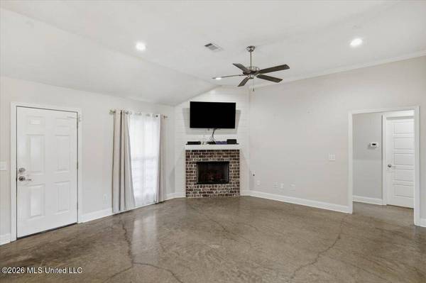 557 Brighton Trail, Florence, MS 39073