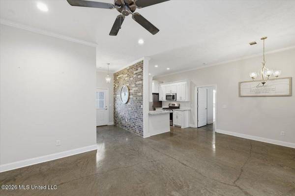 557 Brighton Trail, Florence, MS 39073