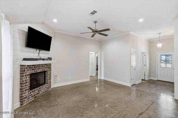 557 Brighton Trail, Florence, MS 39073