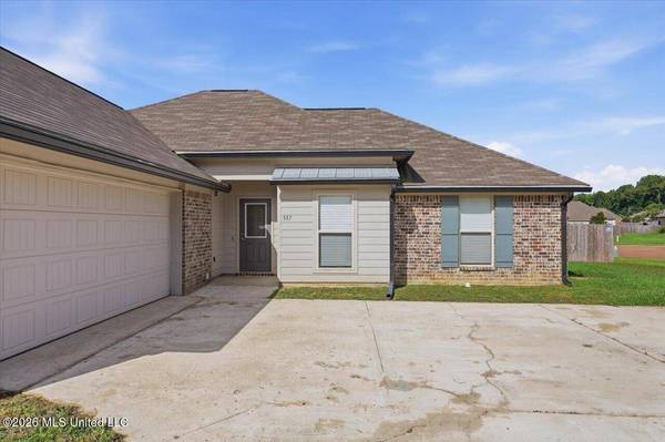 557 Brighton Trail, Florence, MS 39073
