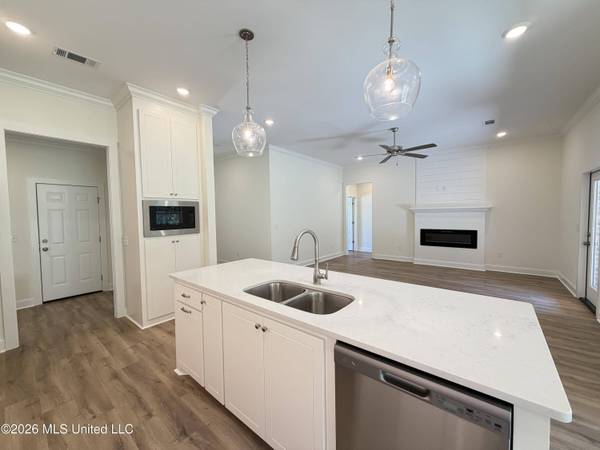 113 Newport Drive, Canton, MS 39046