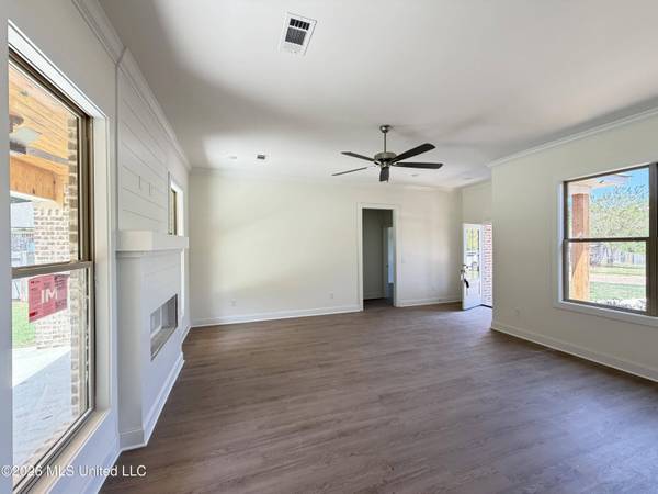 111 Newport Drive, Canton, MS 39046