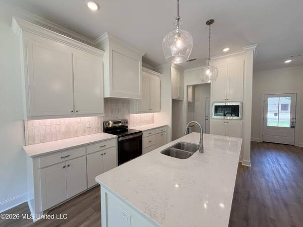 113 Newport Drive, Canton, MS 39046
