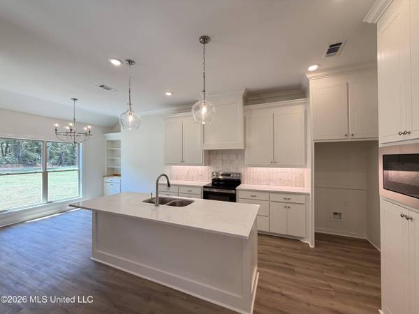 113 Newport Drive, Canton, MS 39046