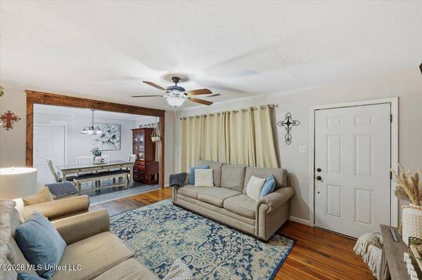 216 Pemberton Drive, Pearl, MS 39208