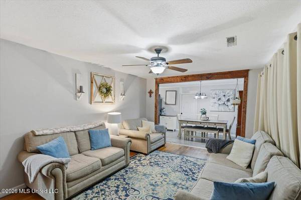 216 Pemberton Drive, Pearl, MS 39208