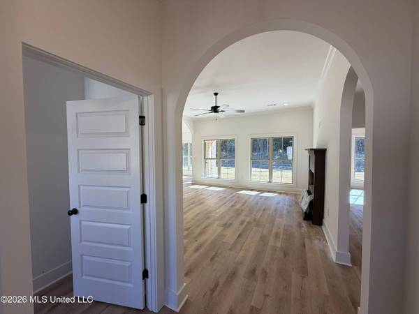221 Anderson Oaks Drive, Pearl, MS 39208