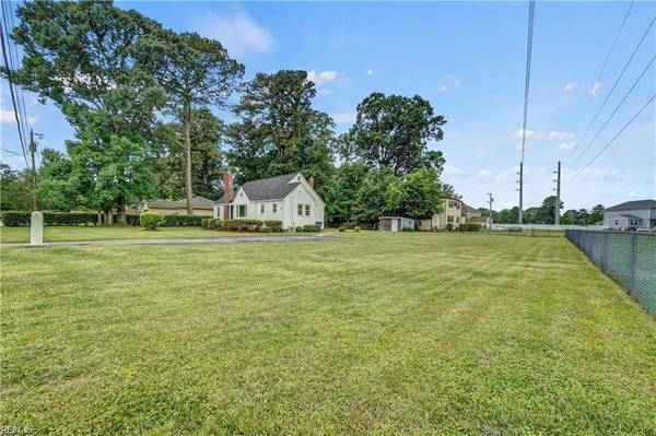 7819 Flowerfield RD, Norfolk, VA 23518