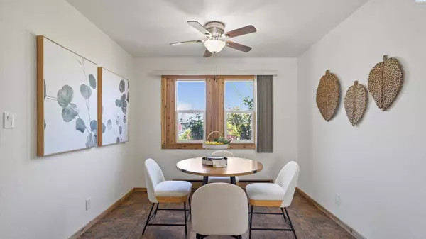 908 W Agate ST, Pasco, WA 99301