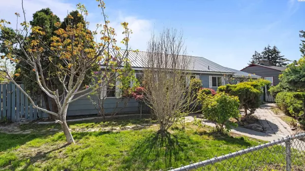 908 W Agate ST, Pasco, WA 99301