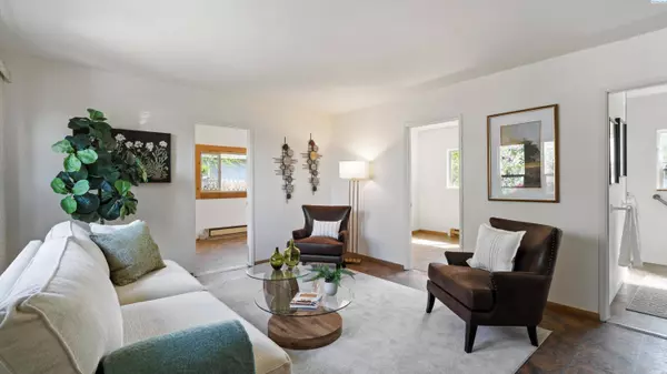 908 W Agate ST, Pasco, WA 99301