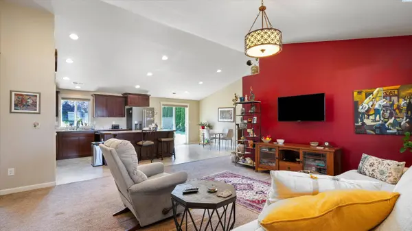 674 Riverstone Dr, Richland, WA 99352