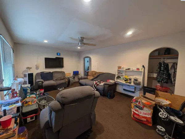 4218 W Hood Ave, Kennewick, WA 99336