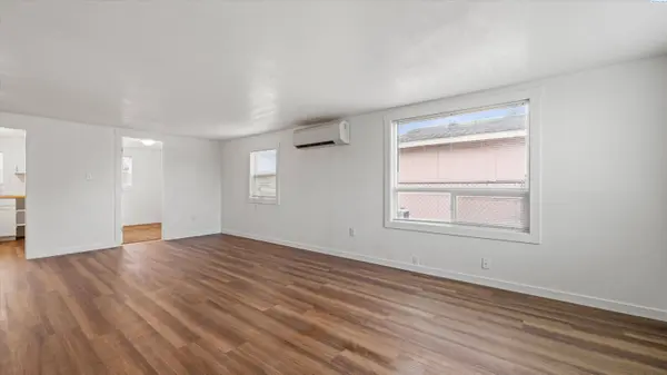 909 S 9th Ave, Pasco, WA 99301-5103