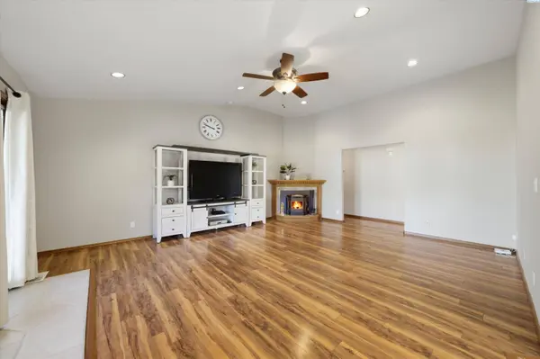 7239 W 15th Ave, Kennewick, WA 99338