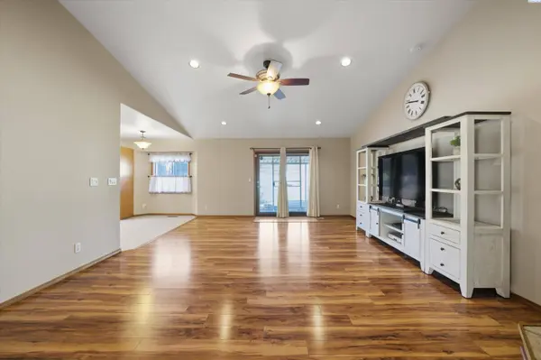 7239 W 15th Ave, Kennewick, WA 99338