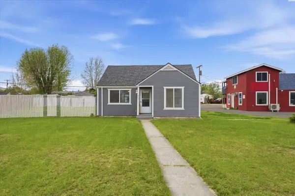 803 9th St., Benton City, WA 99320
