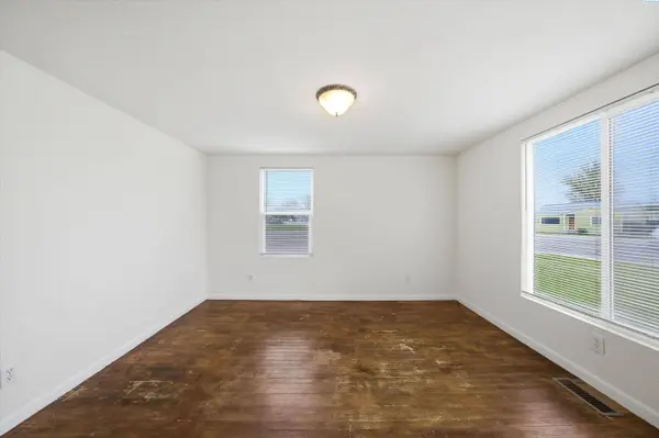 803 9th St., Benton City, WA 99320