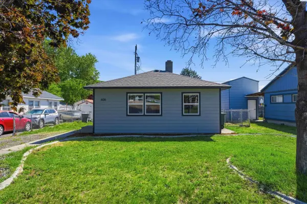 606 Wright Ave, Richland, WA 99352-4217