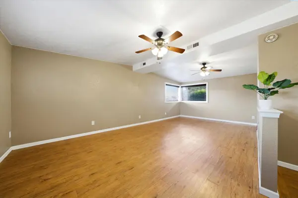 4 E 23rd, Kennewick, WA 99337