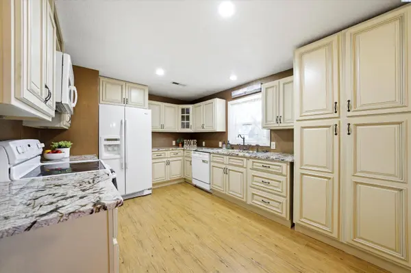 4 E 23rd, Kennewick, WA 99337